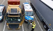 Die neue Generation von Kontrollfahrzeugen des Bundesamts für Logistik und Mobilität bekommt deutlich mehr digitale Prüftechnik. Damit lassen sich die Vorschriften im Vorbeifahren überwachen – und die kontrollbedingten Standzeiten für Lkw reduzieren.