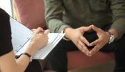 Eine Online-Schulung der BG Verkehr gibt einen Überblick über arbeitsbedingte psychische Belastungsfaktoren. Für die Termine am 8. und 9. Juli 2025 gibt es noch freie Plätze.