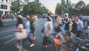 Mit der Fußverkehrsstrategie möchte das Bundesverkehrsministerium den Fußverkehr sicherer, attraktiver und barrierefreier machen.