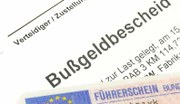 Wer grenzübergreifend unterwegs ist, sollte Bußgeldbescheide aus dem Ausland nicht ignorieren. Stattdessen lohnt es sich oft, die Summe schnell zu zahlen.