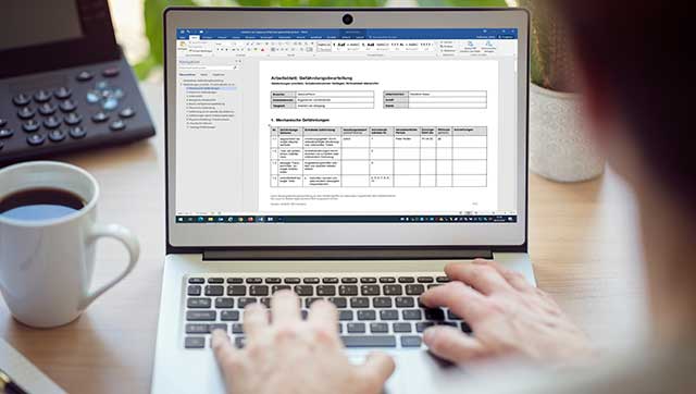 Gefährdungsbeurteilung auf Computer-Bildschirm