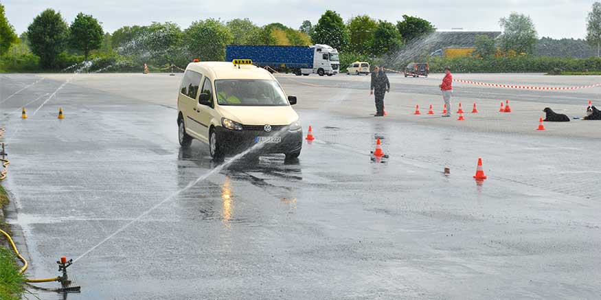 Taxi beim Fahrsicherheitstraining